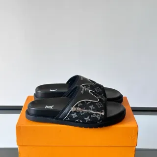 Louis Vuitton Run Away मोनोग्राम कैनवास जिपर स्लिपर्स