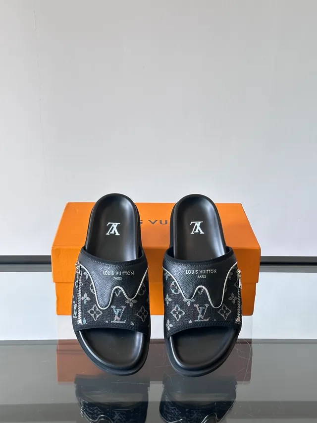 Louis Vuitton Run Away Monogram Canvas Zipper Slippers 3