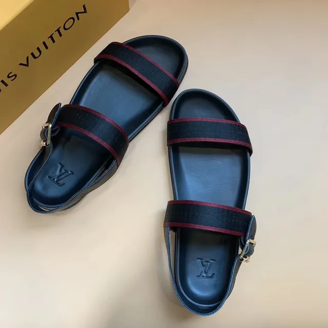 Louis Vuitton Run Away أزرق بحري و بورجوندي شبكي كاجوال صندل 4