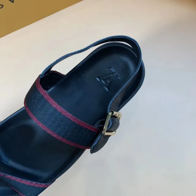 Louis Vuitton Run Away أزرق بحري و بورجوندي شبكي كاجوال صندل 5