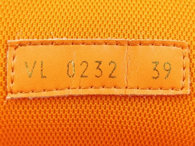 Louis Vuitton Run Away Zapatillas Lifestyle Naranja y Blanco 12