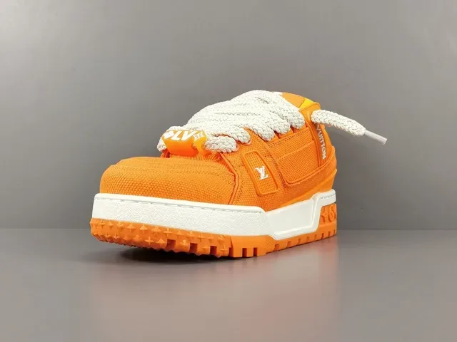 Louis Vuitton Run Away Zapatillas Lifestyle Naranja y Blanco 15