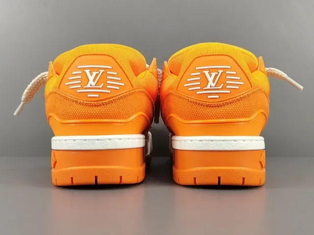 Louis Vuitton Run Away Zapatillas Lifestyle Naranja y Blanco 17