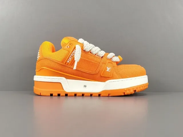 Louis Vuitton Run Away Zapatillas Lifestyle Naranja y Blanco 18