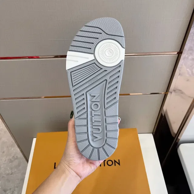 Louis Vuitton Run Away White and Gray Buckle Strap Slippers 3