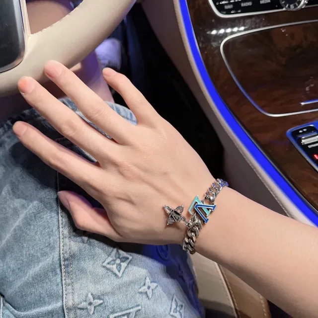 Louis Vuitton Silver Blue Curb-Link Chain Enamel LV Plaque Bracelet 2