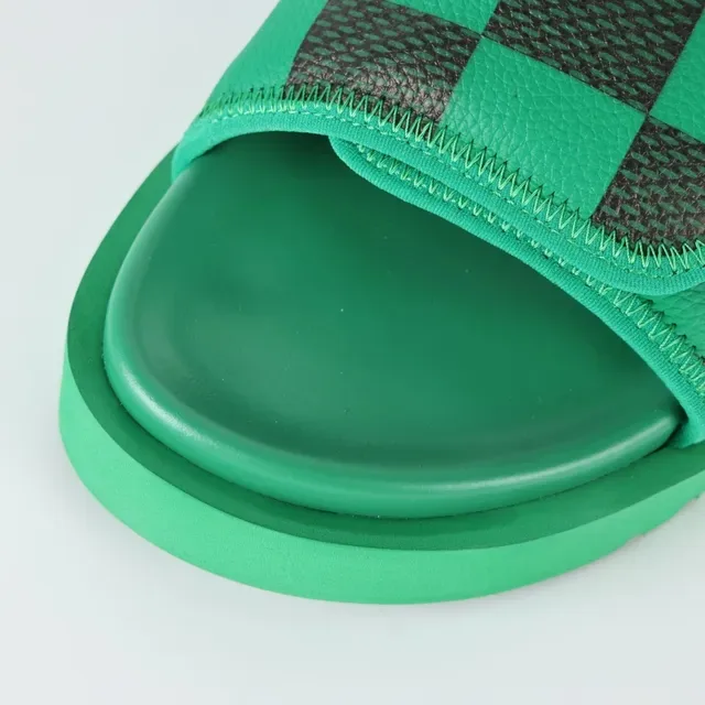 Louis Vuitton Slides Verde e Preto Xadrez 5