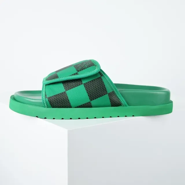 Louis Vuitton Slides Verde e Preto Xadrez 9