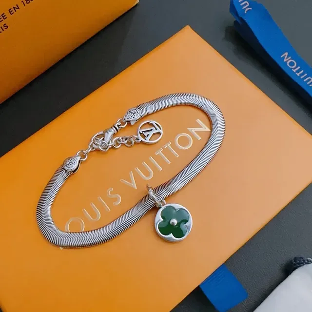 Louis Vuitton Snake Chain Four Leaf Clover Charm Bracelet 5