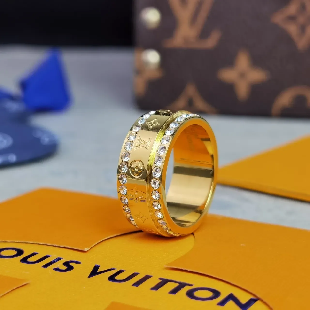 Louis Vuitton Turnaround Bague Or Rose et Or Jaune Cristal Pavé 5