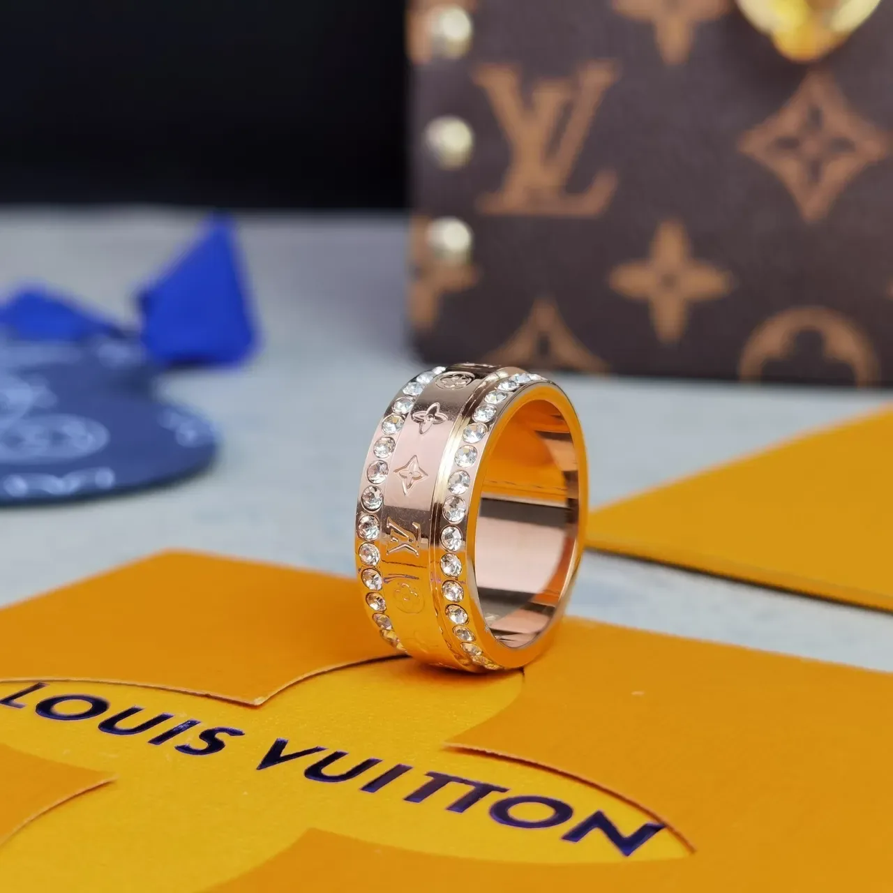 Louis Vuitton Turnaround Bague Or Rose et Or Jaune Cristal Pavé 7