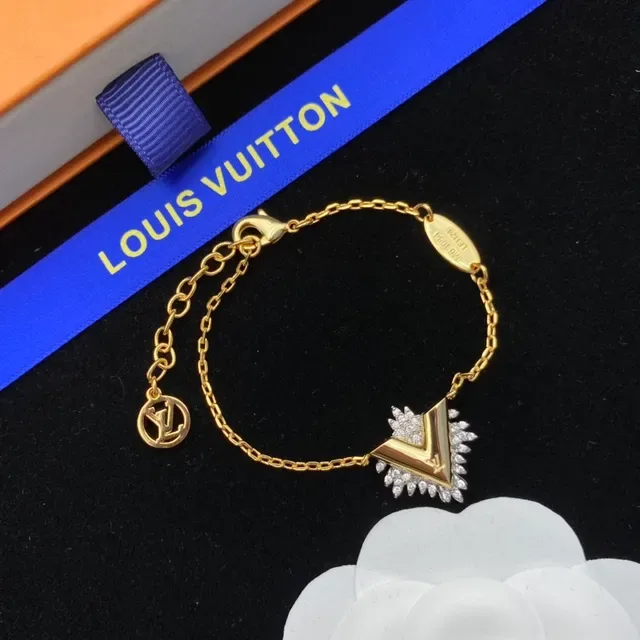Louis Vuitton Volt V-Shaped Pavé Crystal Hoop Earrings 3