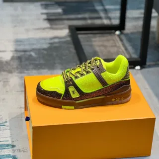 Louis Vuitton Zapatillas Lifestyle Amarillo Marrón con Cristales Neón Lima y Contraste