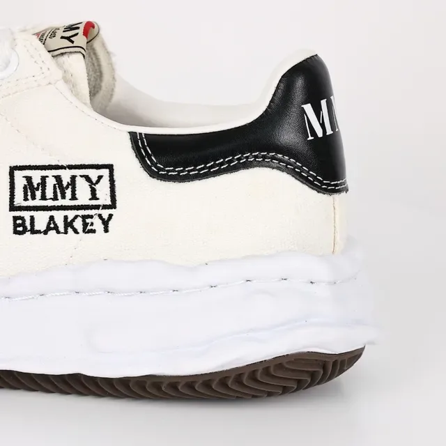 MMY White Black Canvas Upper Sculpted Midsole Sneakers 4