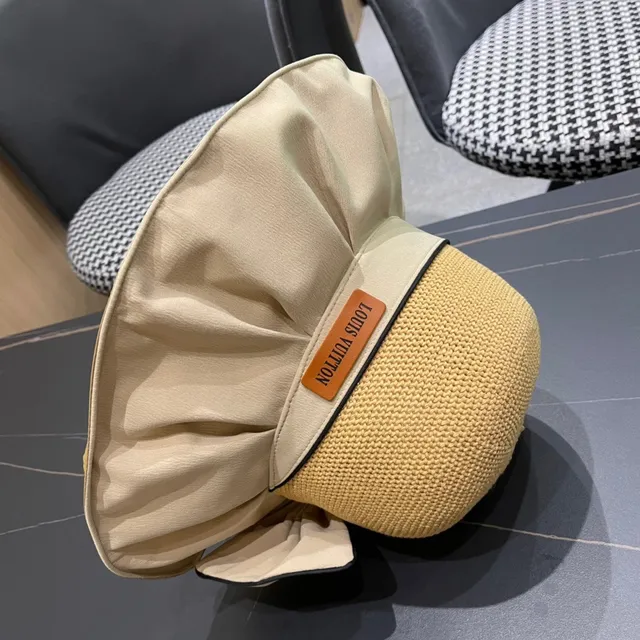 Miu Miu Beige Noir chapeau bucket à large bord en maille couronne 2