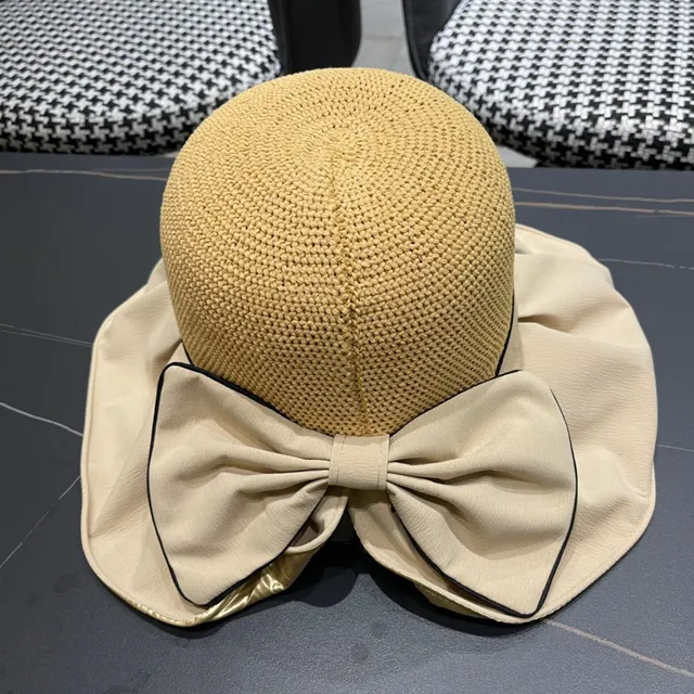 Miu Miu Beige Noir chapeau bucket à large bord en maille couronne 7