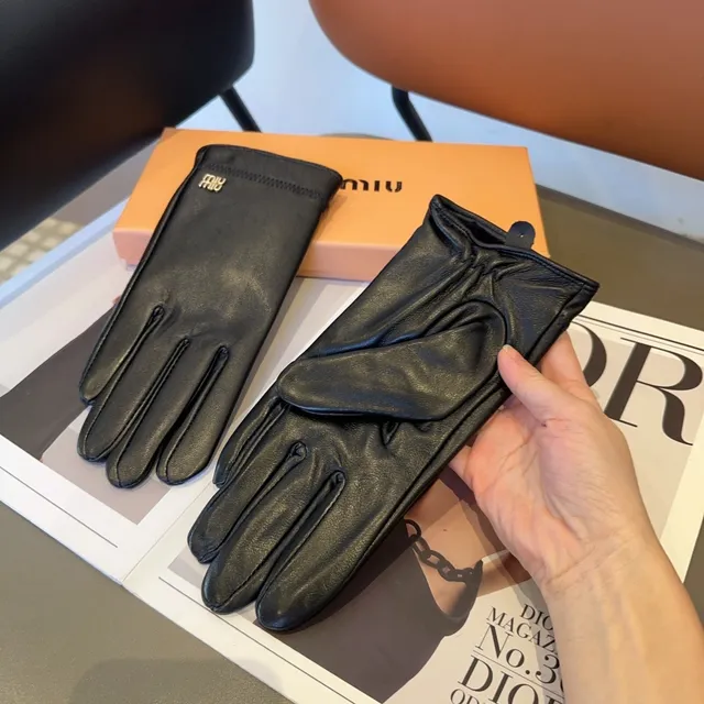 Miu Miu Black Smooth Full-Finger Leather Gloves 5