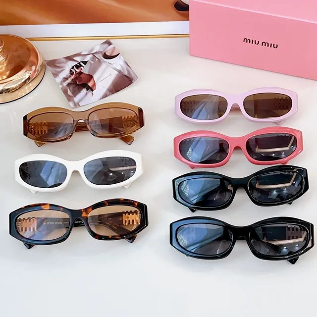 Miu Miu Wander نظارات شمسية بيضاء أسيتات إكسسوارات ذهبية 3