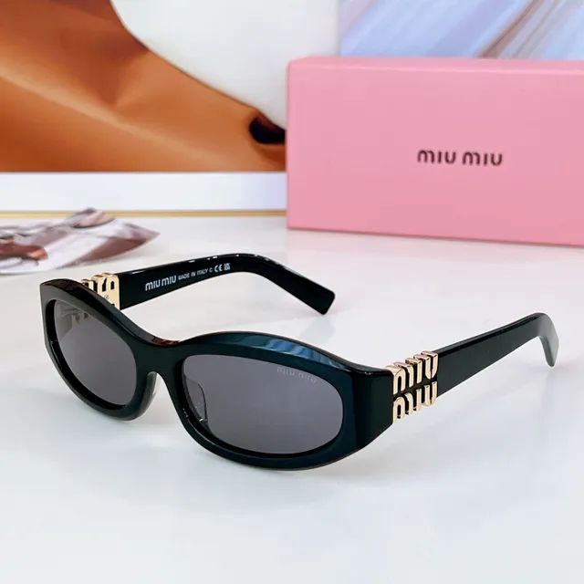 Miu Miu Wander نظارات شمسية بيضاء أسيتات إكسسوارات ذهبية 8