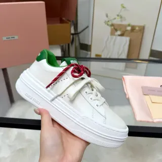 Miu Miu Wander Zapatillas Lifestyle Blancas Verdes Rojas con Cordones