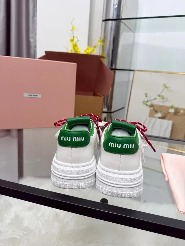 Miu Miu Wander Sneakers Lifestyle Lacées Blanches Vertes Rouges 3