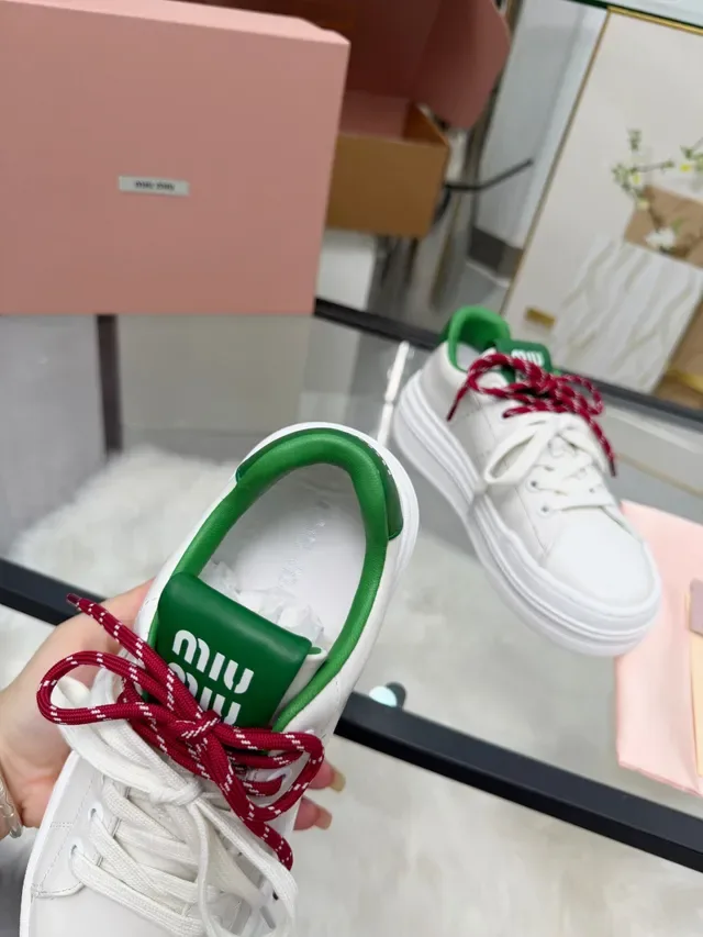 Miu Miu Wander Sneakers Lifestyle Lacées Blanches Vertes Rouges 4