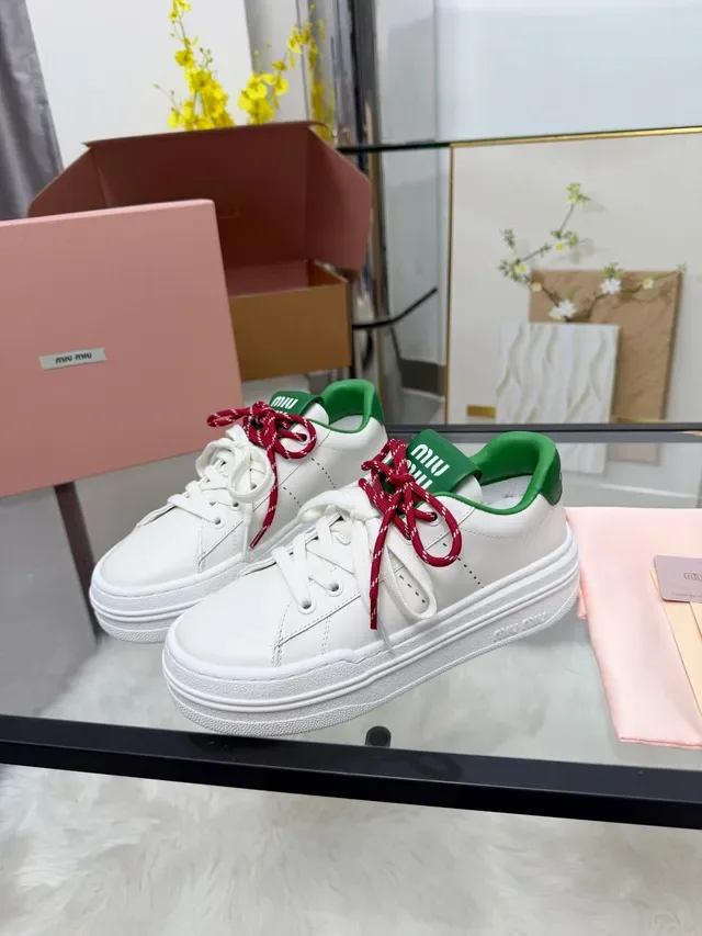 Miu Miu Wander Sneakers Lifestyle Lacées Blanches Vertes Rouges 5