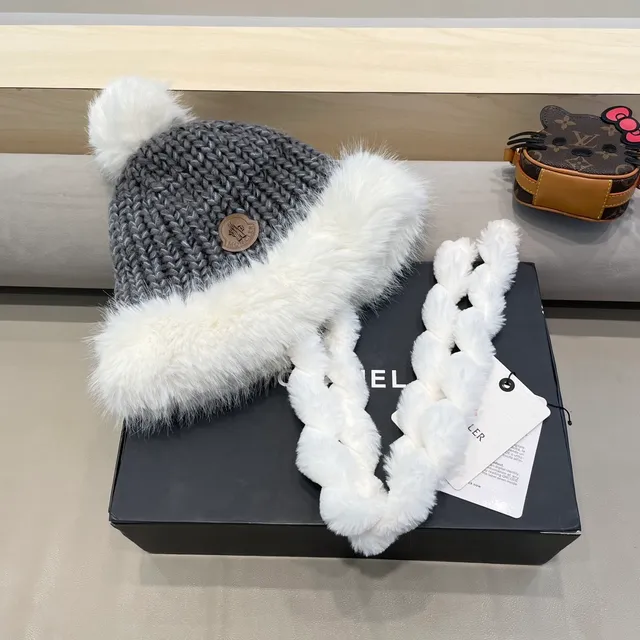 Moncler Gris Blanc Tricot épais Bordé de fourrure Oreillettes Bonnet 7