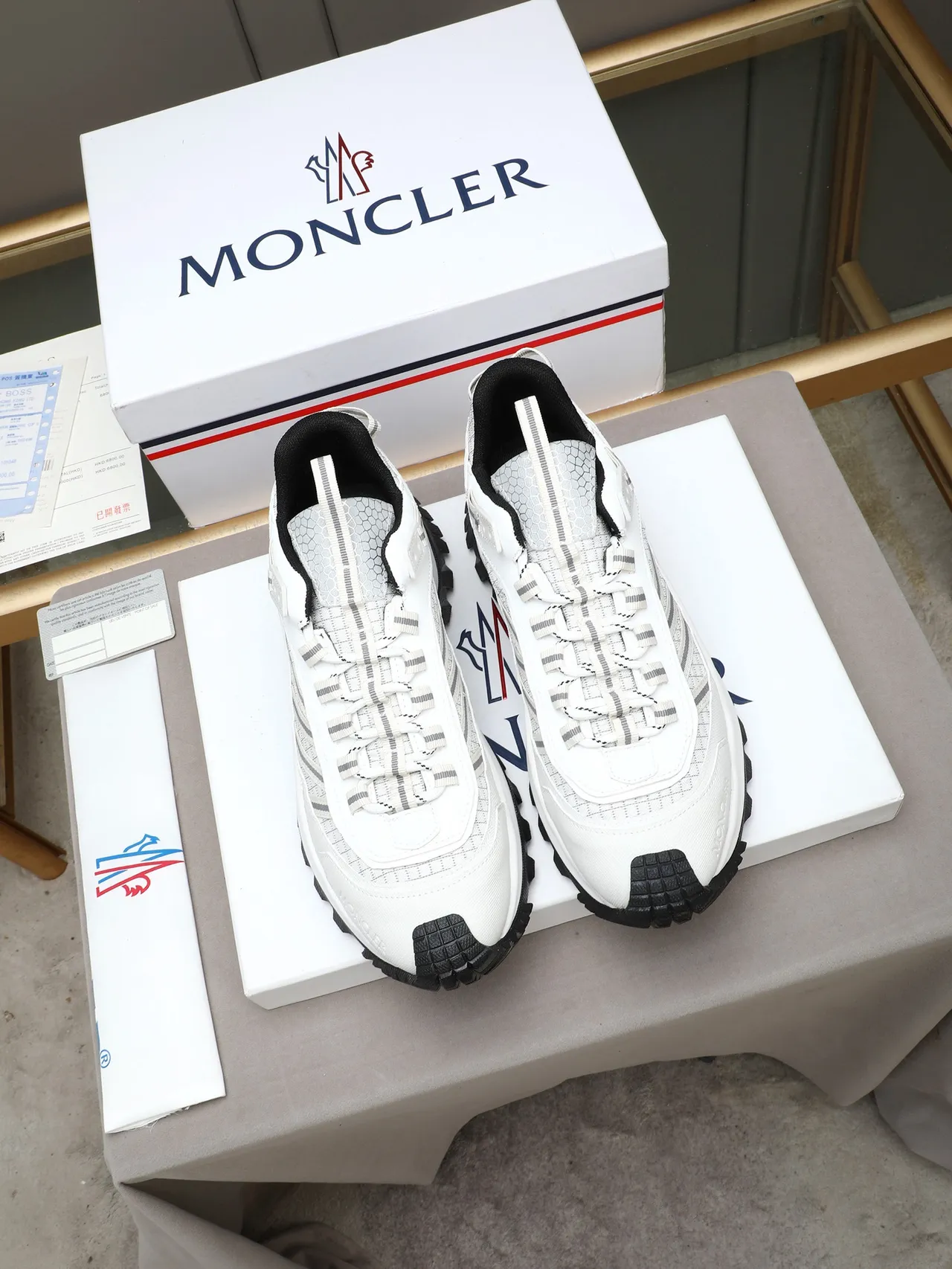 Moncler Blanc Noir Semelle Épaisse Maille Et Recouvrement Synthétique Construction Chaussures Lifestyle 3