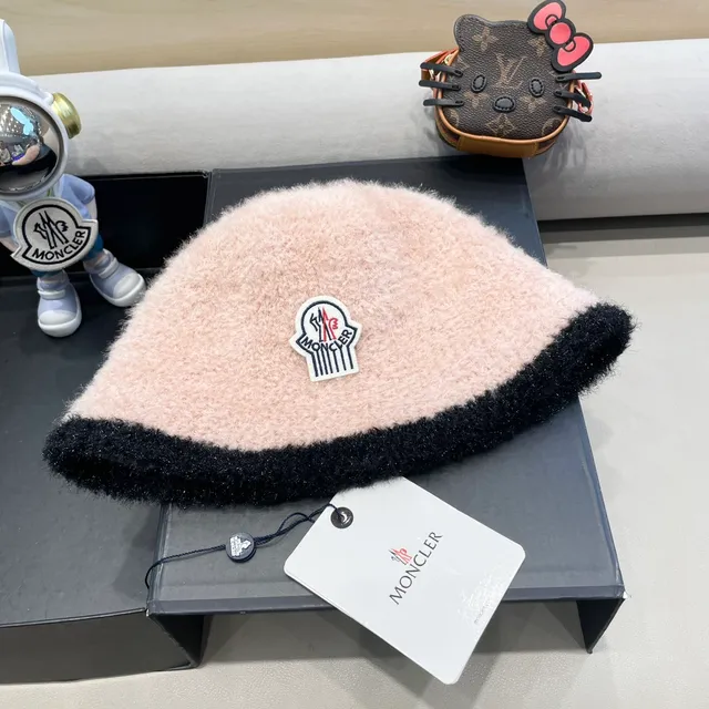 Moncler Zind Dusty Pink and Black Fuzzy Trim Beret 2