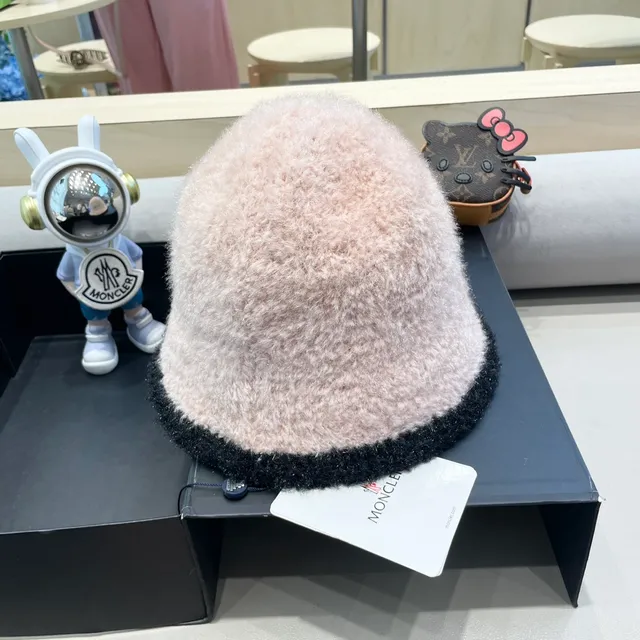 Moncler Zind Dusty Pink and Black Fuzzy Trim Beret 4