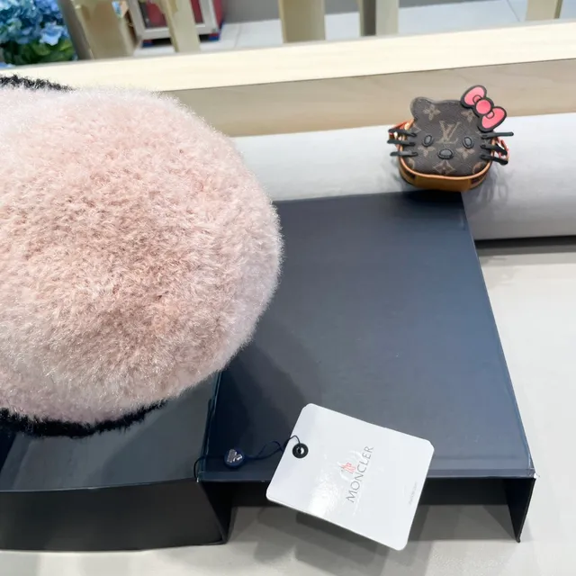 Moncler Zind Dusty Pink and Black Fuzzy Trim Beret 8