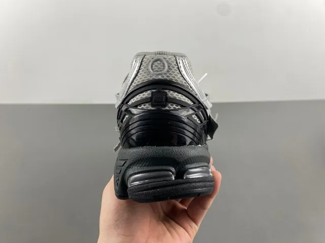 New Balance 1906R Tênis Lifestyle Cinza de Malha e Sintético 4