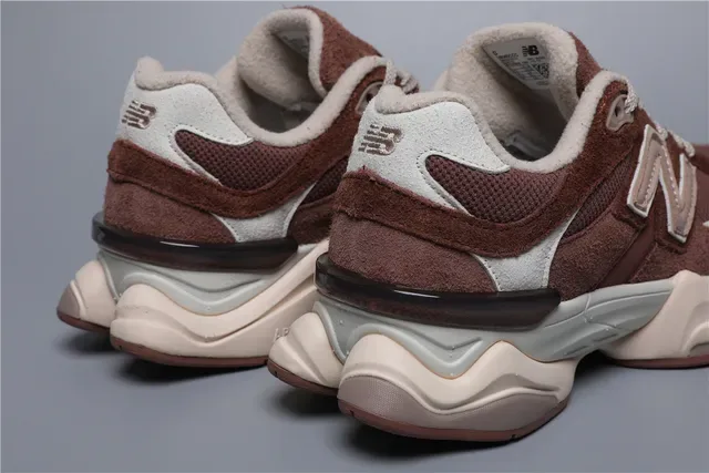 New Balance 9060 Marron Beige Baskets style de vie 2