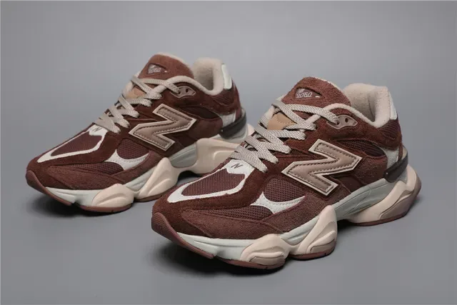 New Balance 9060 Marron Beige Baskets style de vie 5