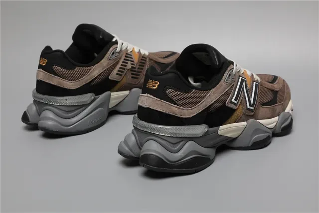 New Balance 9060 Marron/Noir sneakers lifestyle 3