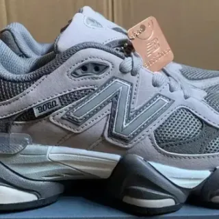 New Balance 9060 أحذية رياضية رمادية شبك سويدي كبير