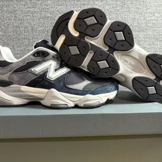New Balance 9060 Gris Marine Sneakers à semelle épaisse