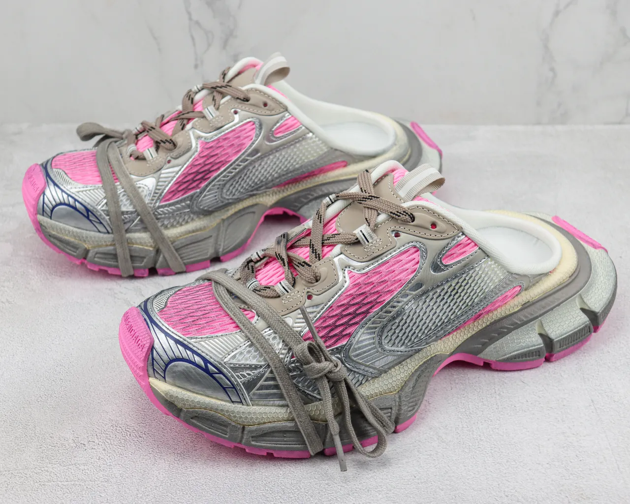 New Balance 9060 Gray Pink semelle multicouche Mesh et construction de superposition Synthetic baskets chunky 4