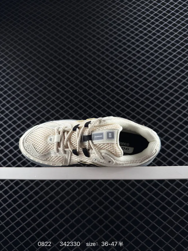New Balance 906R Off-White e Gray tênis chunky 4