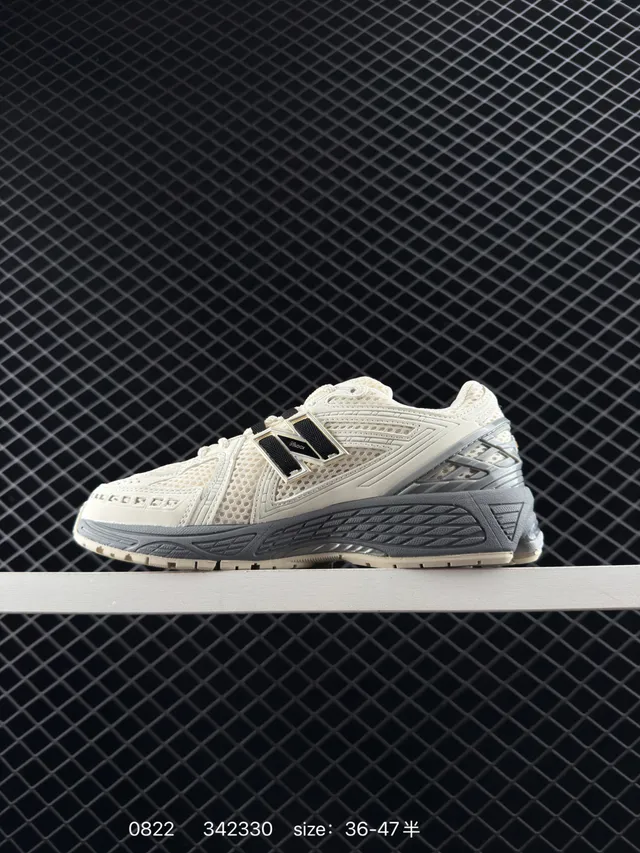 New Balance 906R Off-White e Gray tênis chunky 5