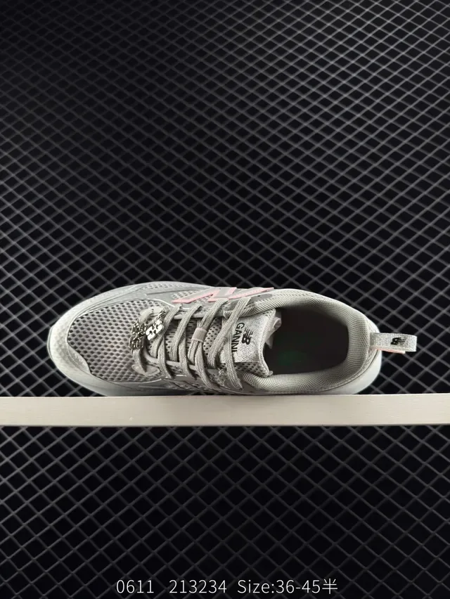 New Balance B Fresh Foam حذاء رياضي شبكي رمادي وردي 5