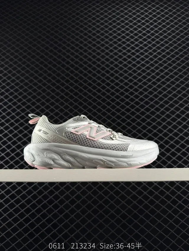 New Balance B Fresh Foam حذاء رياضي شبكي رمادي وردي 7