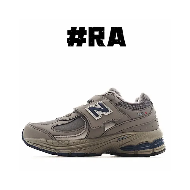 New Balance Beige Gris Fermeture de Sangle Velcro Col Forré de Fleece Sneakers Lifestyle 4