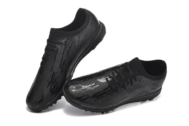 New Balance Tênis de Futebol Turf Preto Monocromático Brilhante Embossed 2