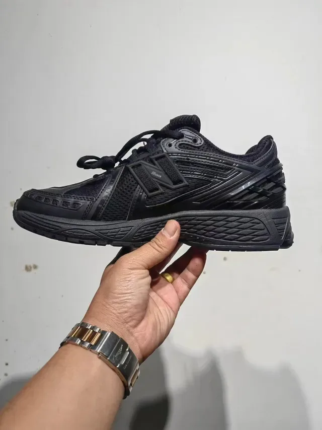 New Balance أحذية الجري أسود أحادي اللون شبكي وطبقة تركيبية 5