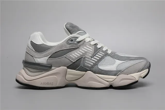 New Balance Gris Blanc Chunky Sculpté Midsole Mixed Mesh Et Daim Superior Lifestyle Sneakers 8