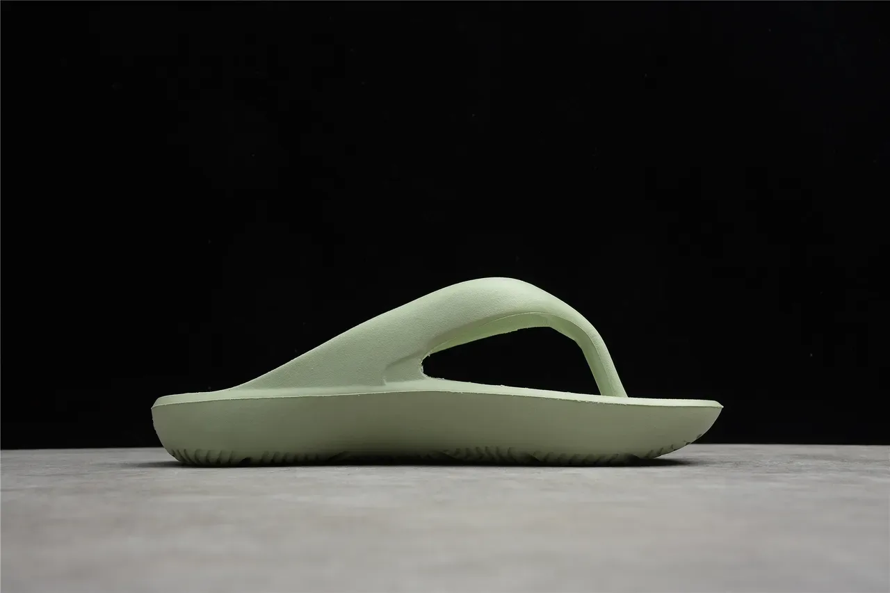 New Balance Green Molded Monochrome Contoured Footbed Slippers 5