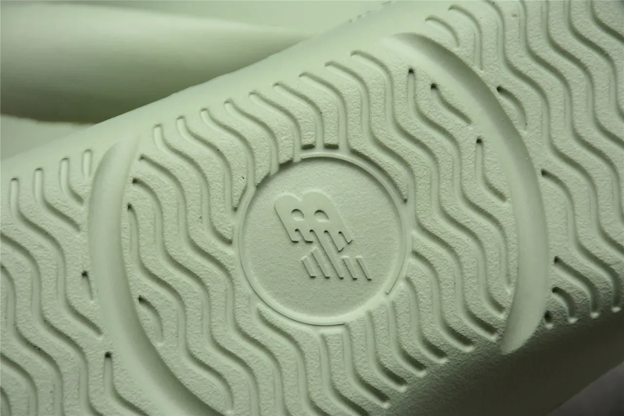 New Balance Green Molded Monochrome Contoured Footbed Slippers 8