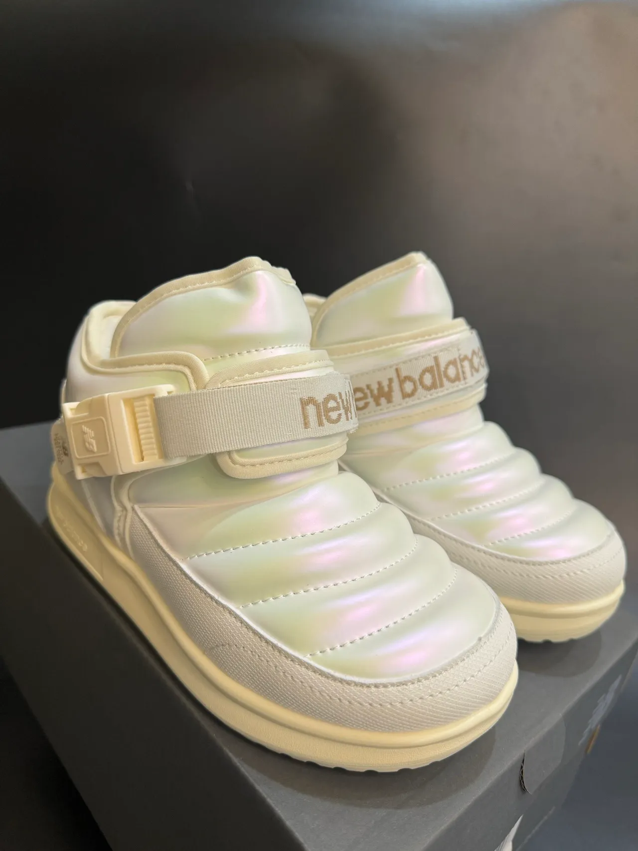 New Balance Botas de Neve com Fivela e Tirante Isoladas 8